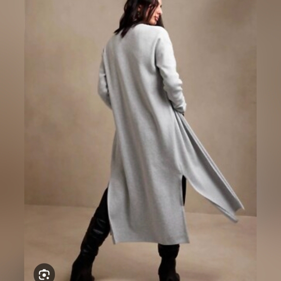 Banana Republic Light Gray Women's Extra Long Cardigan. Nwot - Picture 2 of 6